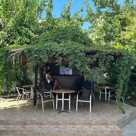 New Sedan Pansiyon Πανδοχείο Αλικαρνασσός