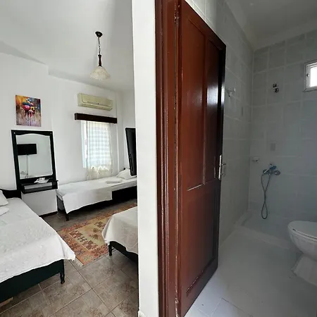 New Sedan Pansiyon イン